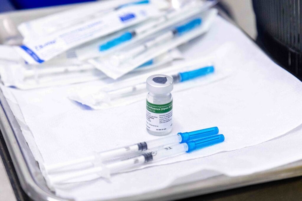 frascos-vacina-gripe-itapevi-2025